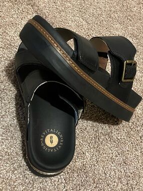 REVITALIGN Black Slide Sandals with Brown Trim and Buckle